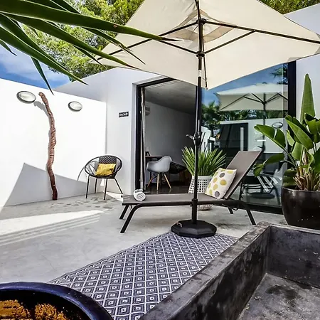 5 Chambres Avec Piscine *